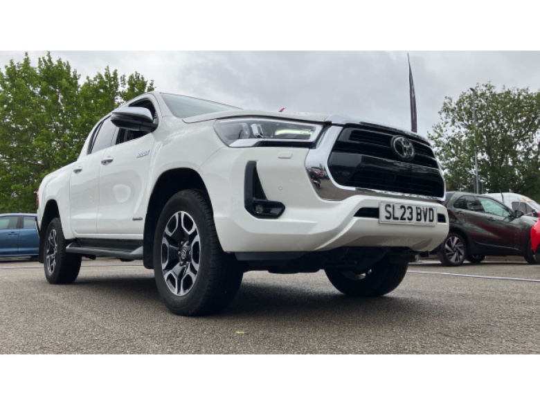 Toyota Hilux Diesel Invincible D/Cab Pick Up 2.8 D-4D Auto